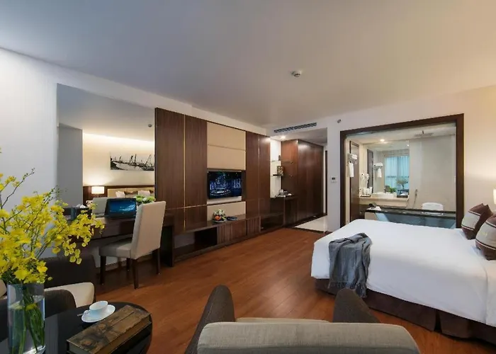 Khách sạn Marina 4*